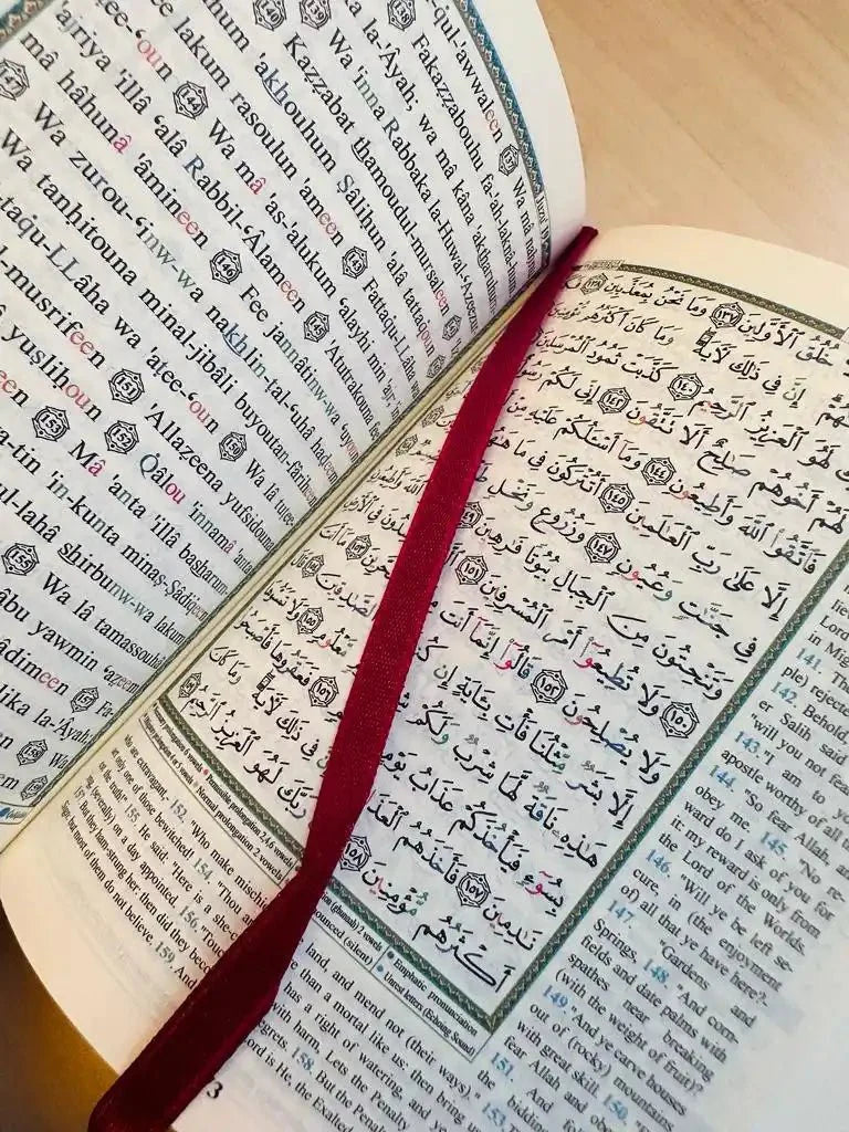 Tajweed Quran with English Translation and Transliteration Pocket Size random colour (8x12) - Darussalam